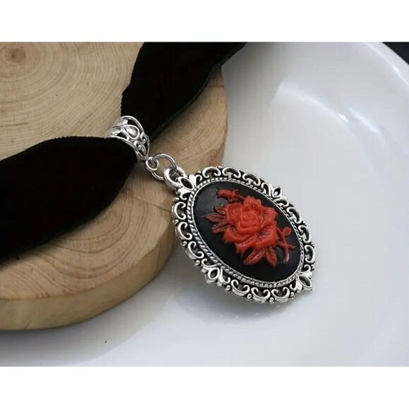 New! Gothic Style Black Velvet Choker With Oval Shaped Red Floral in Relief Pend - Picture 3 of 3